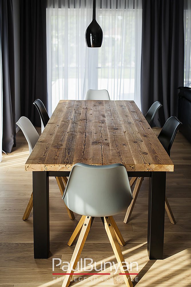Stół drewniany ze starego drewna i metalu