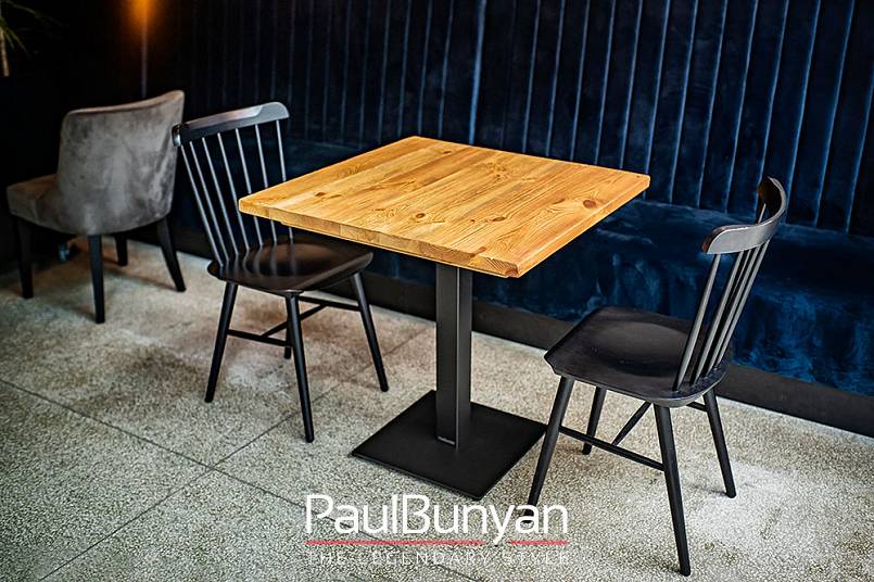 Drewniany stolik ze starego drewna do restauracji lub kawiarni Stoliki do restauracji i kawiarni